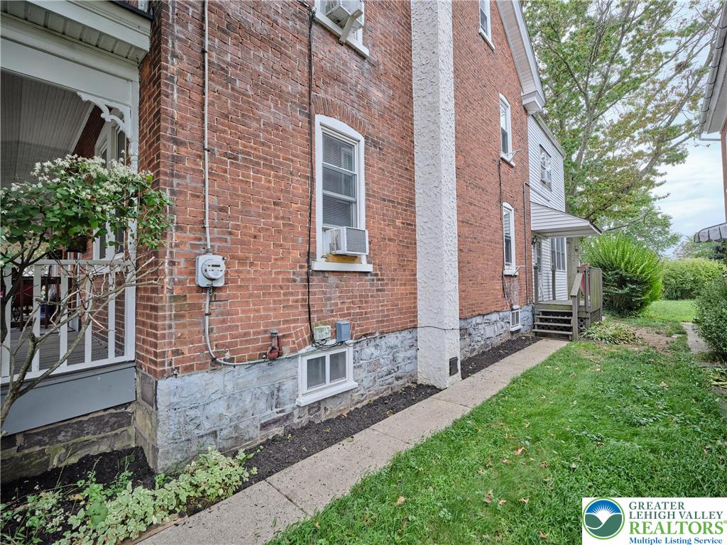 419 Seminary Street