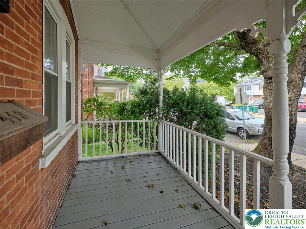 419 Seminary Street