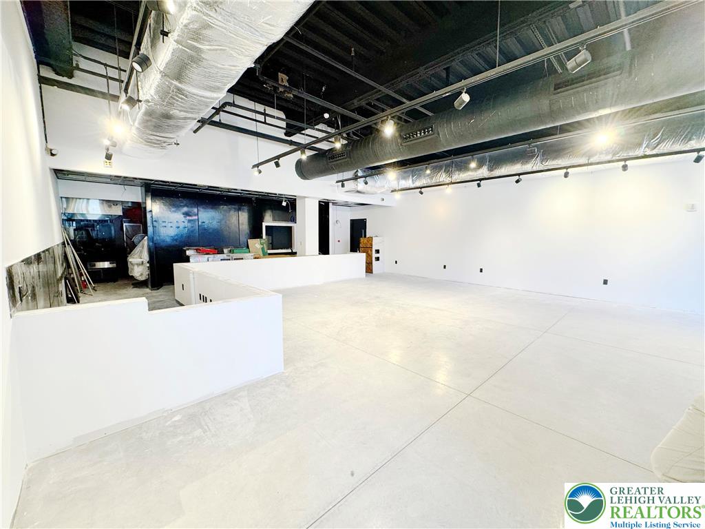 518 East 3rd