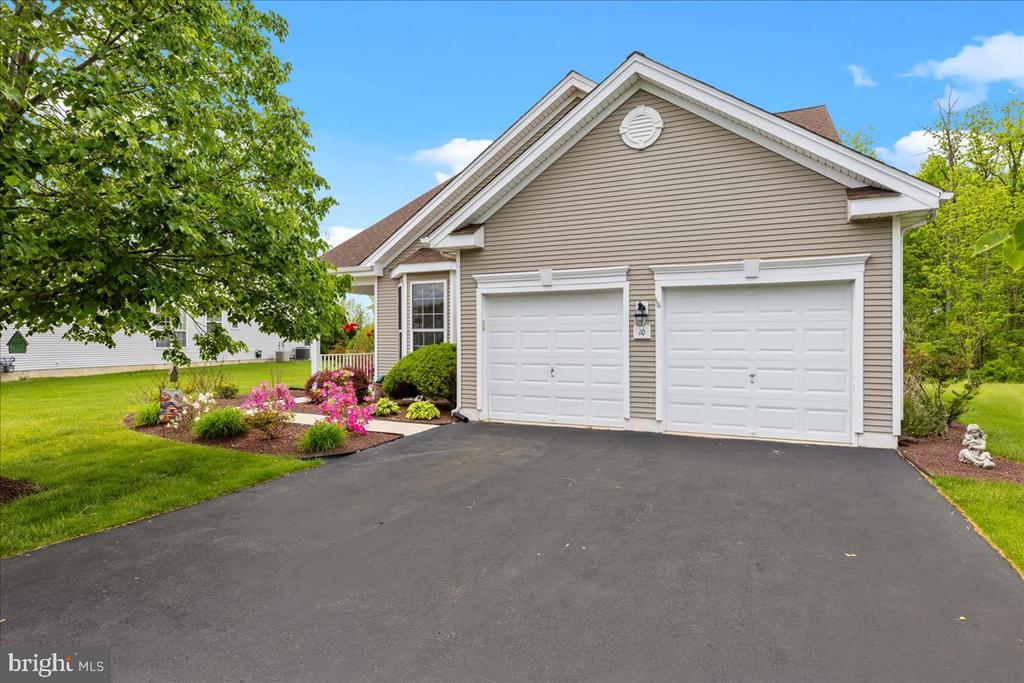 10 FITZGERALD LANE