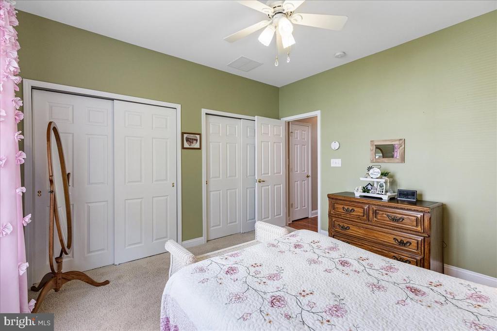 10 FITZGERALD LANE