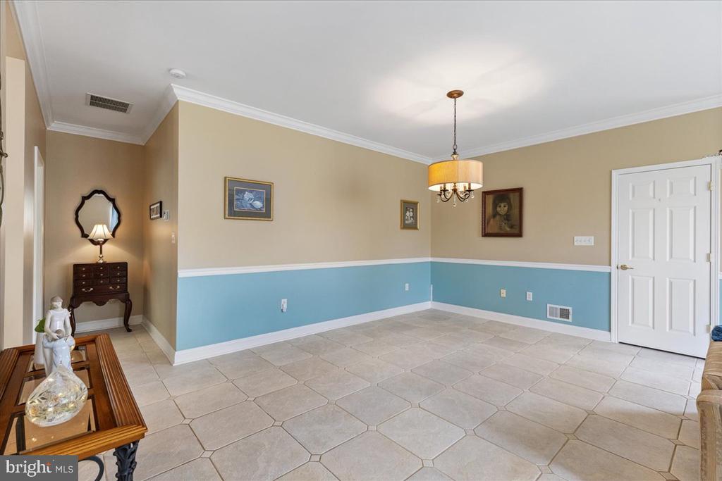 10 FITZGERALD LANE