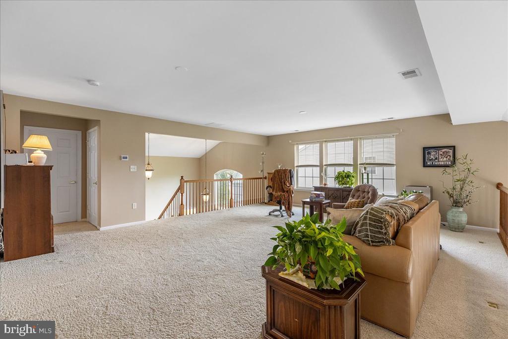 10 FITZGERALD LANE