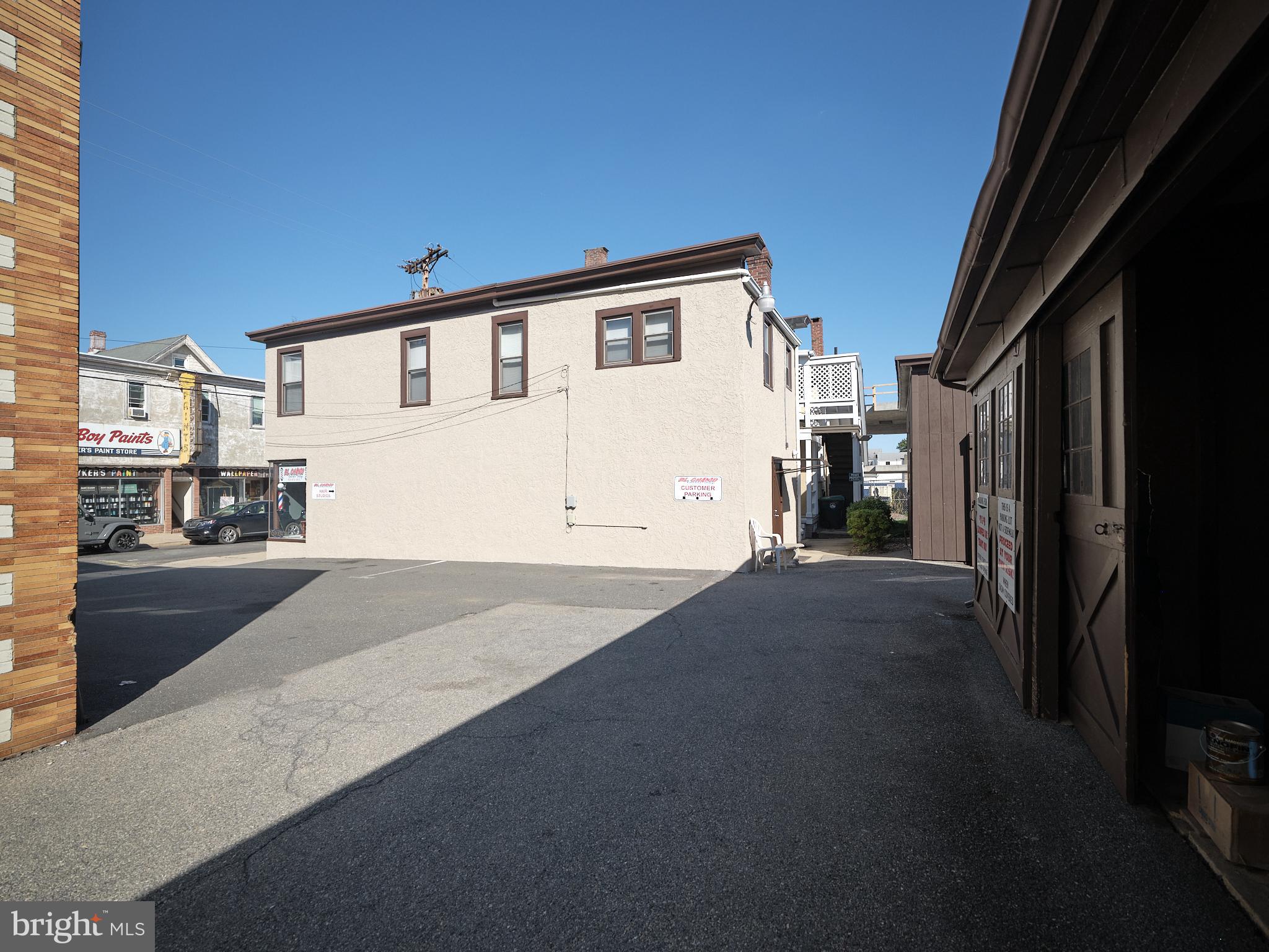 19 BLOOMFIELD AVENUE