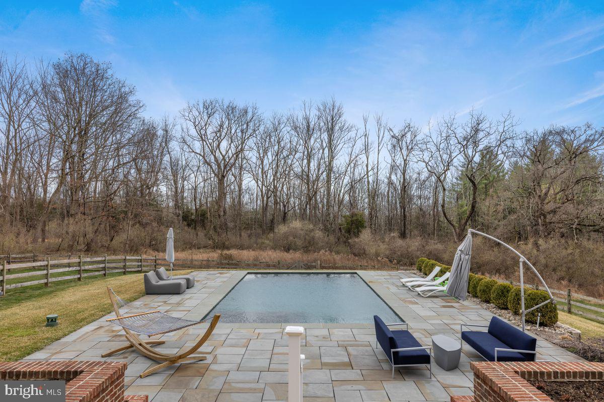 2 PEACH TREE LANE