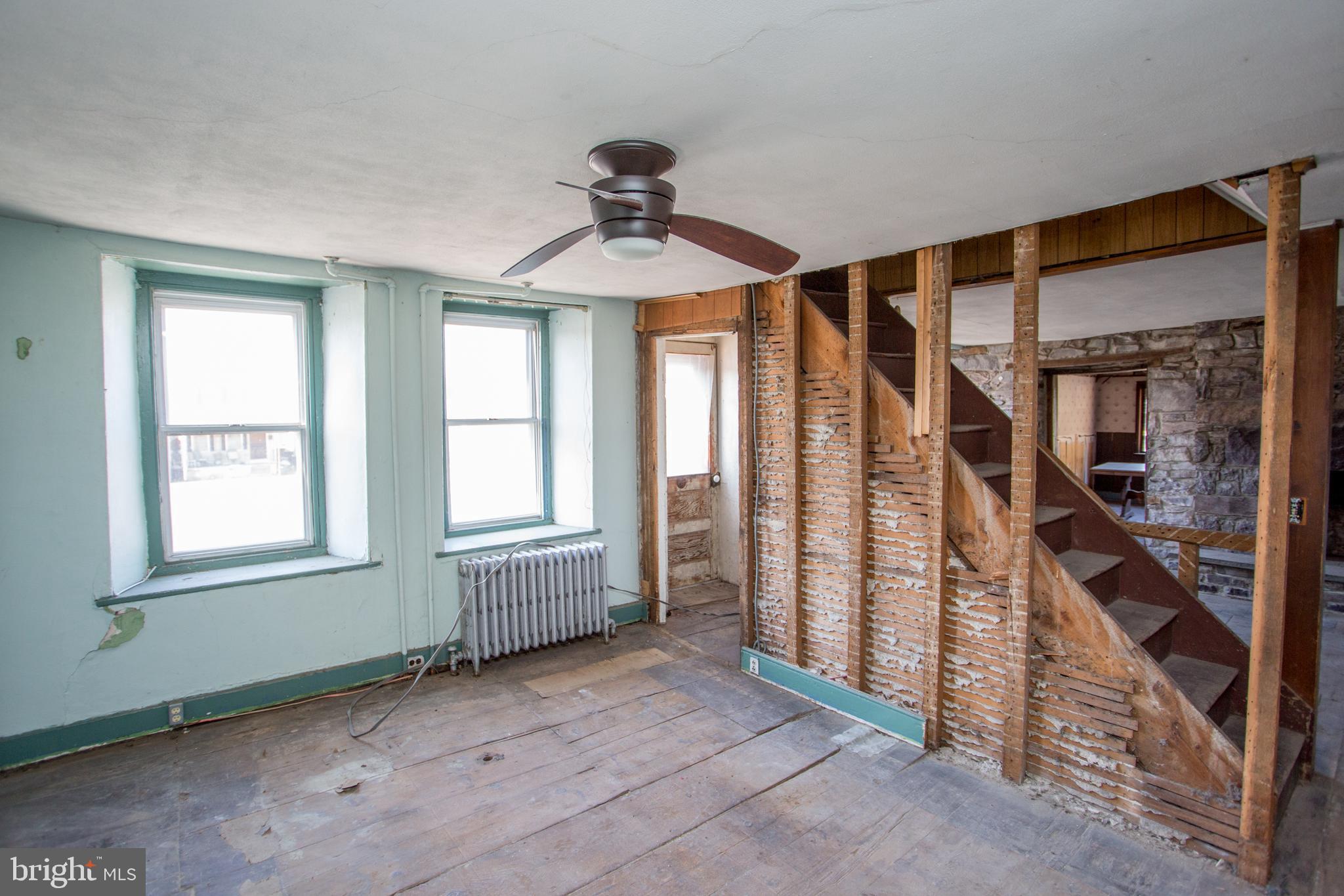 30 N FRANKLIN STREET