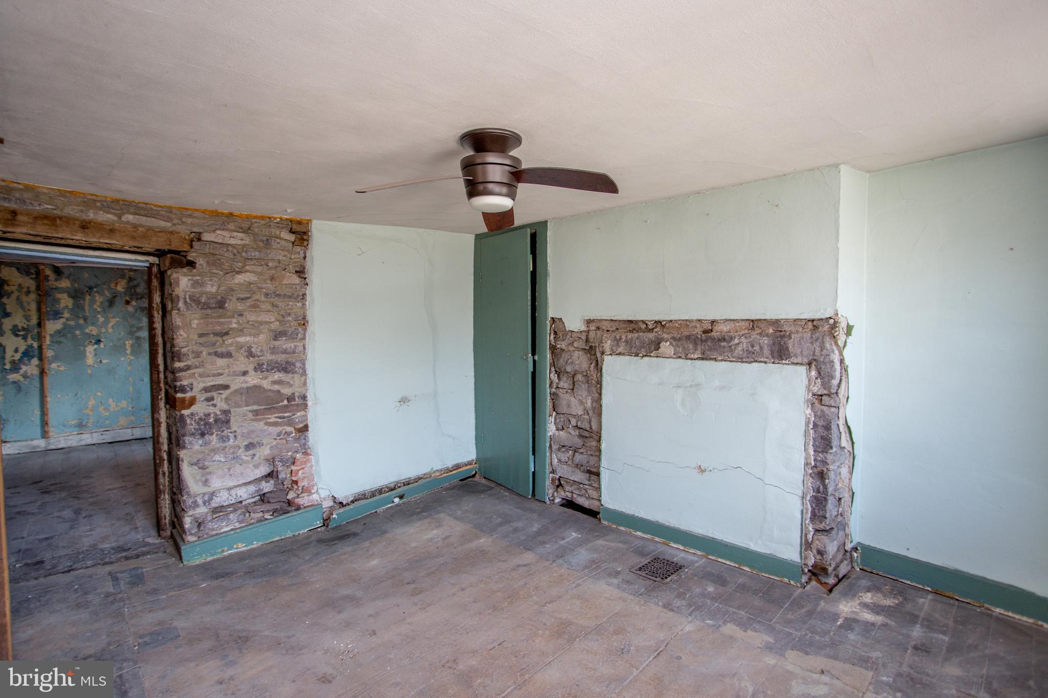 30 N FRANKLIN STREET