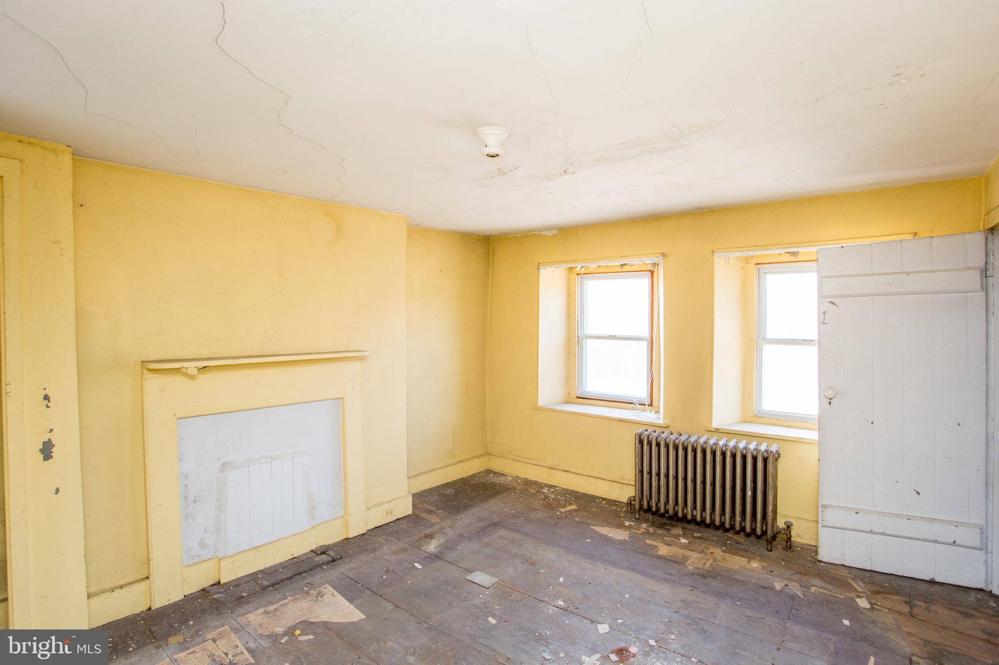 30 N FRANKLIN STREET