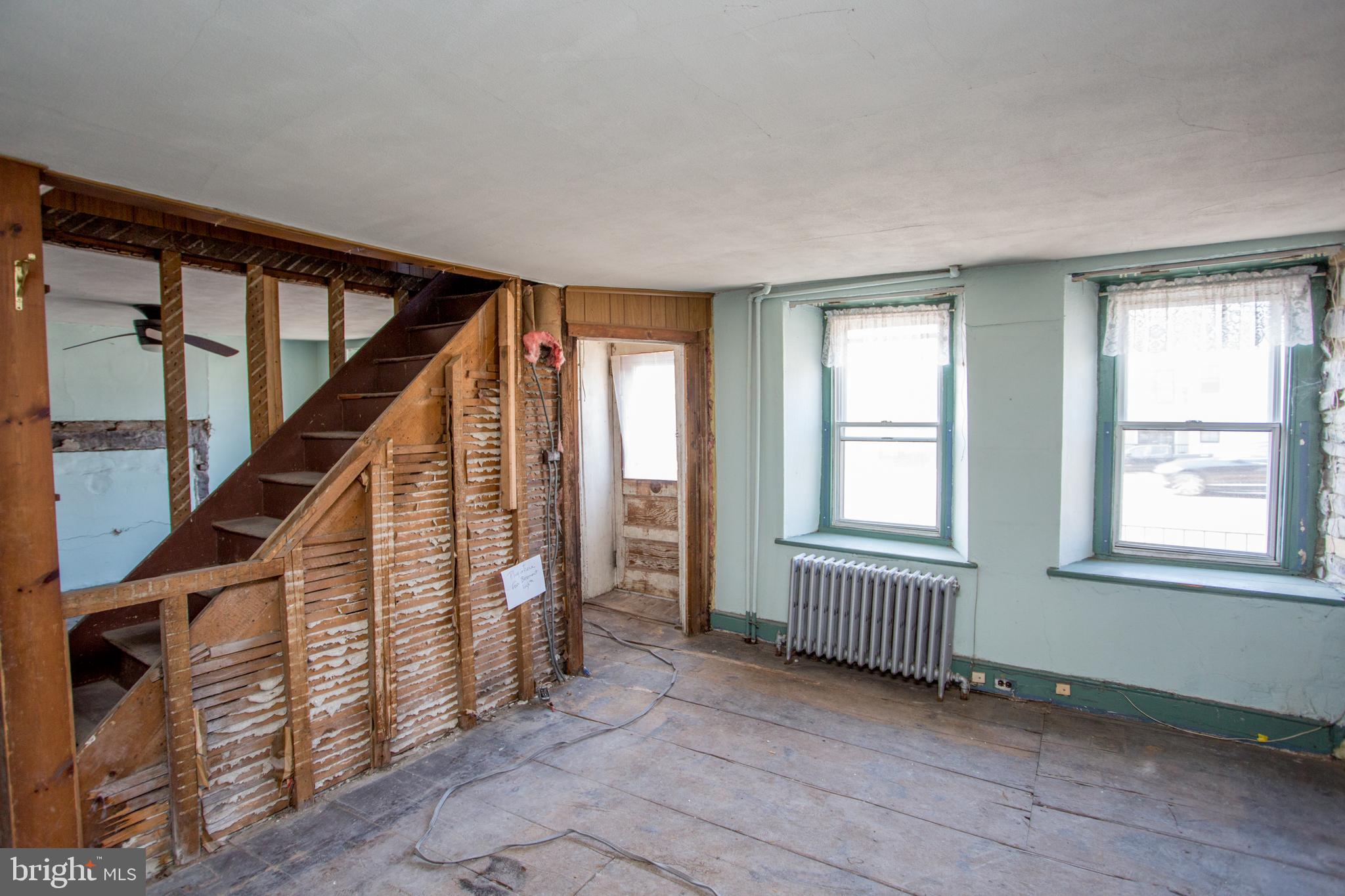 30 N FRANKLIN STREET