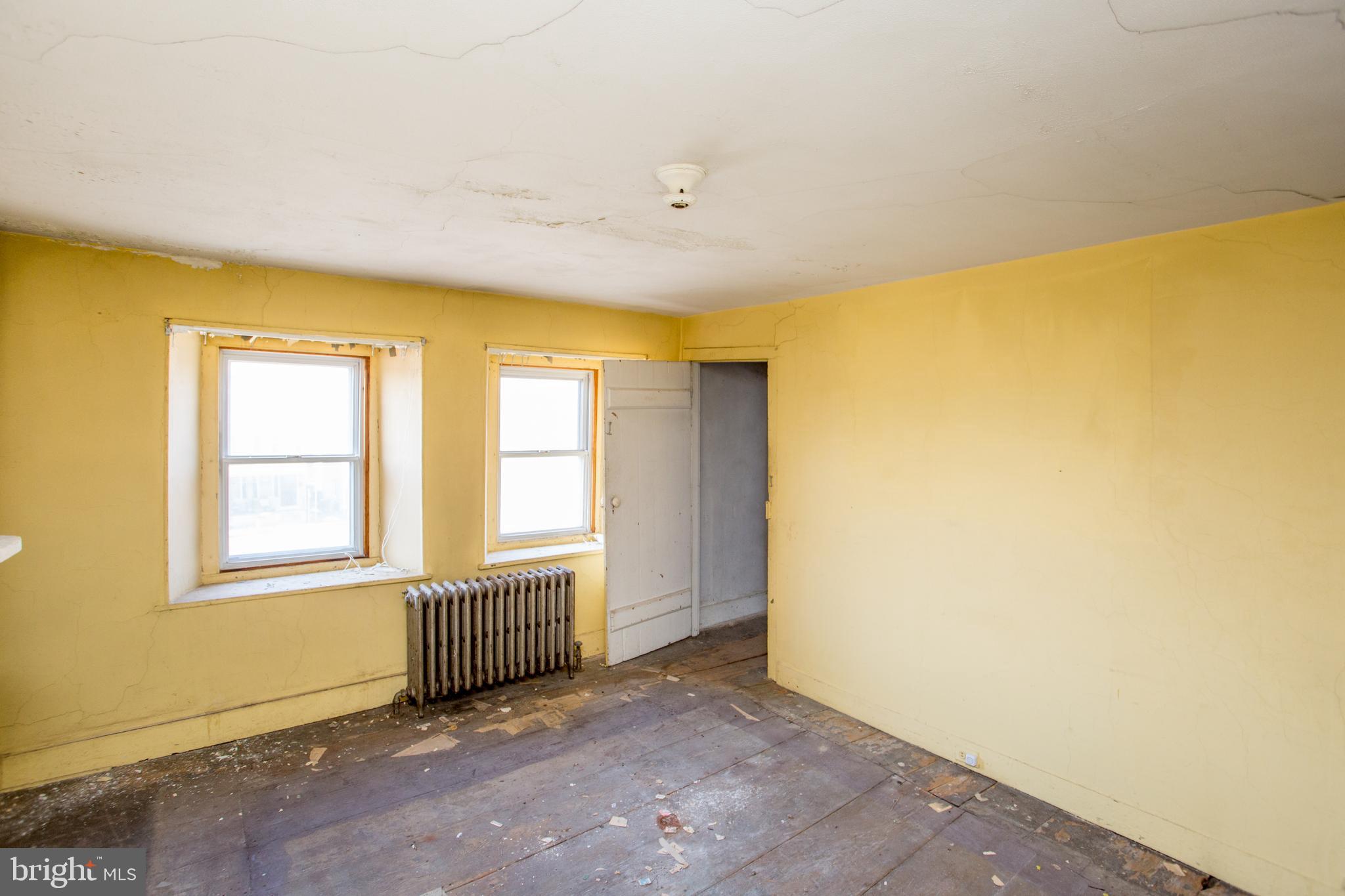 30 N FRANKLIN STREET