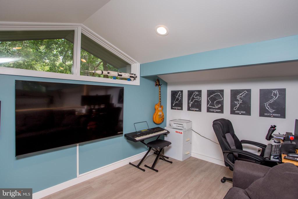 204 BRUNSWICK AVENUE 1/2