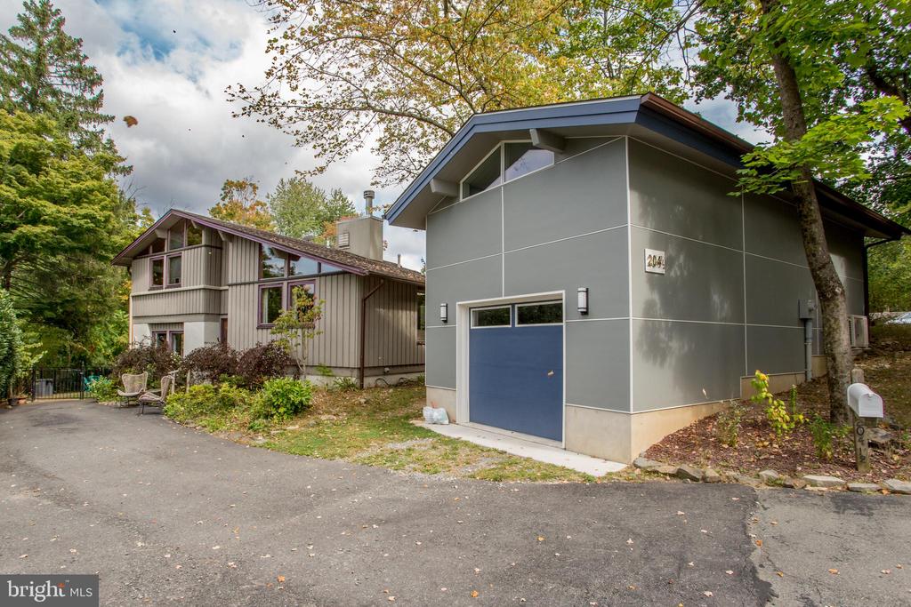 204 BRUNSWICK AVENUE 1/2