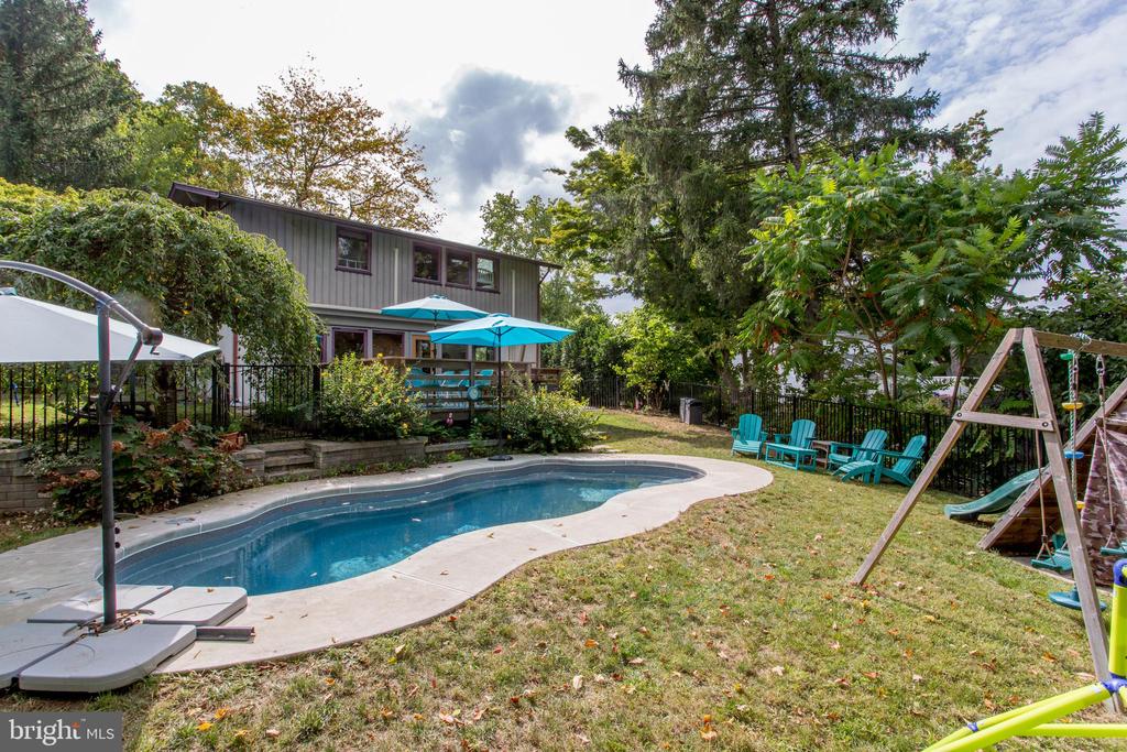 204 BRUNSWICK AVENUE 1/2