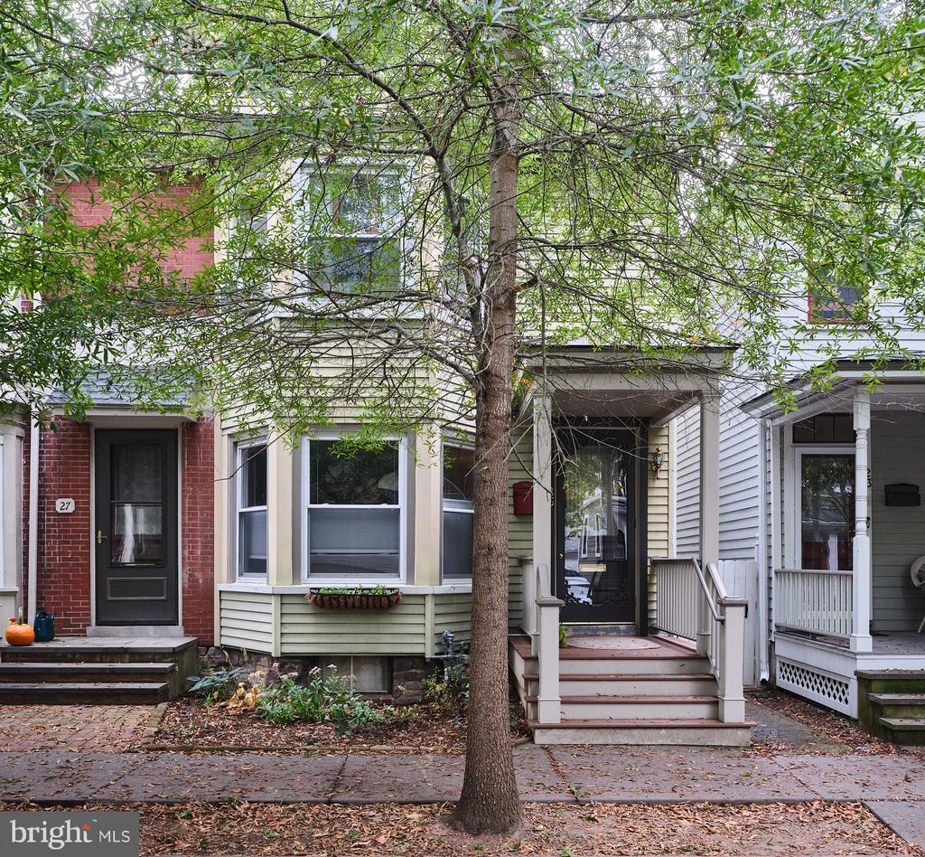 25 PERRY STREET