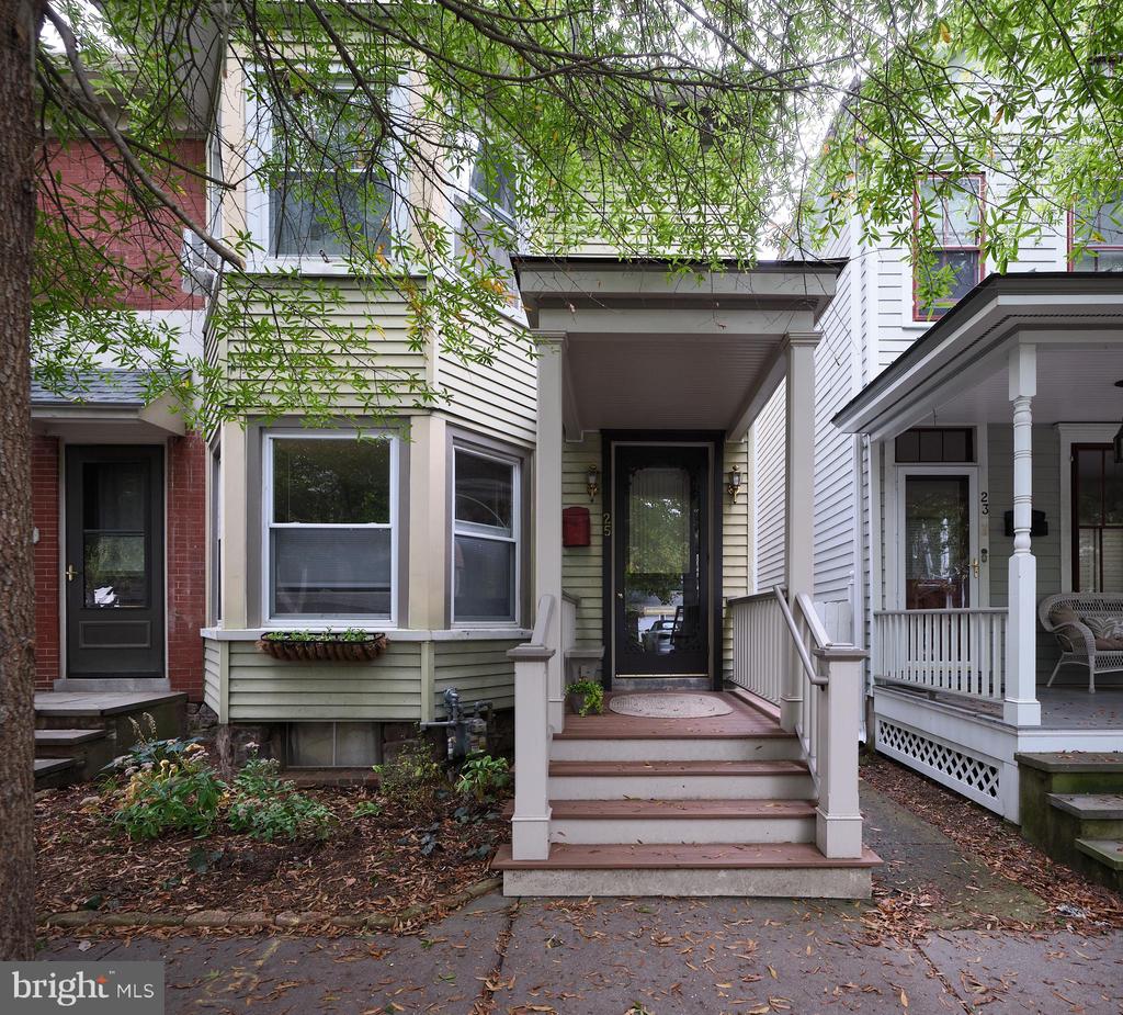 25 PERRY STREET