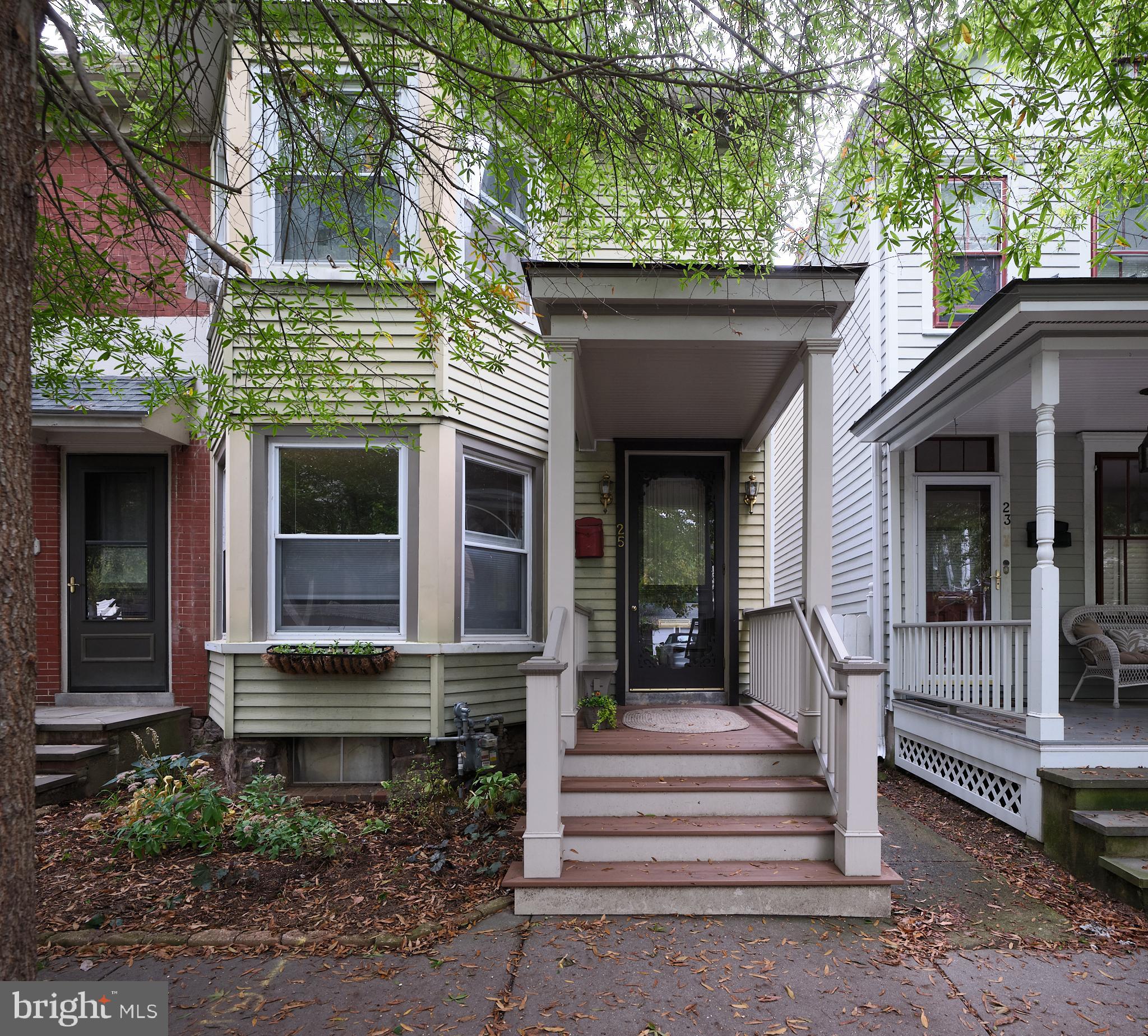25 PERRY STREET