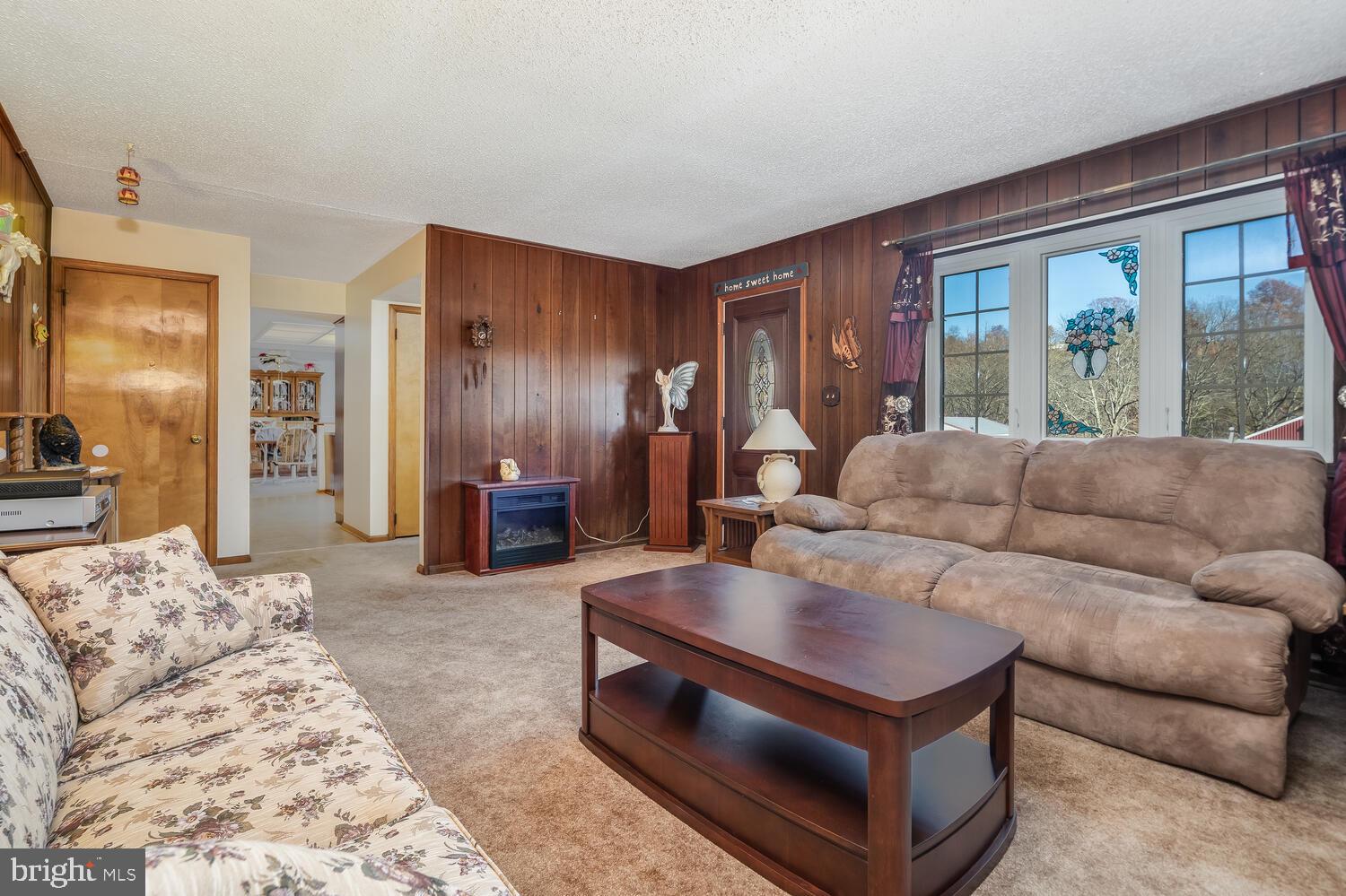 42 RAINBOW HILL ROAD