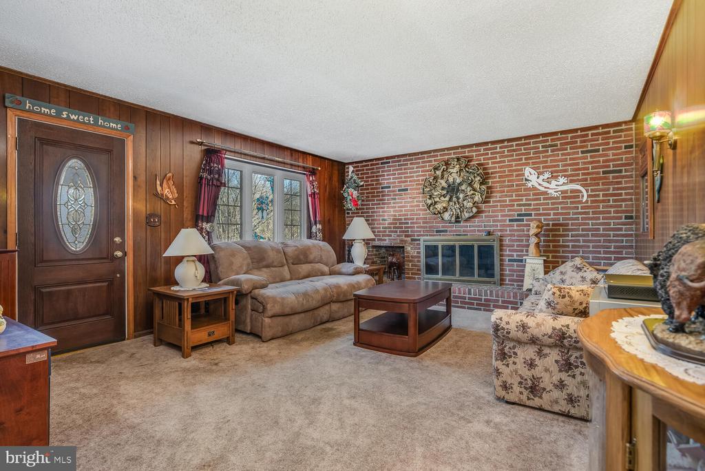 42 RAINBOW HILL ROAD