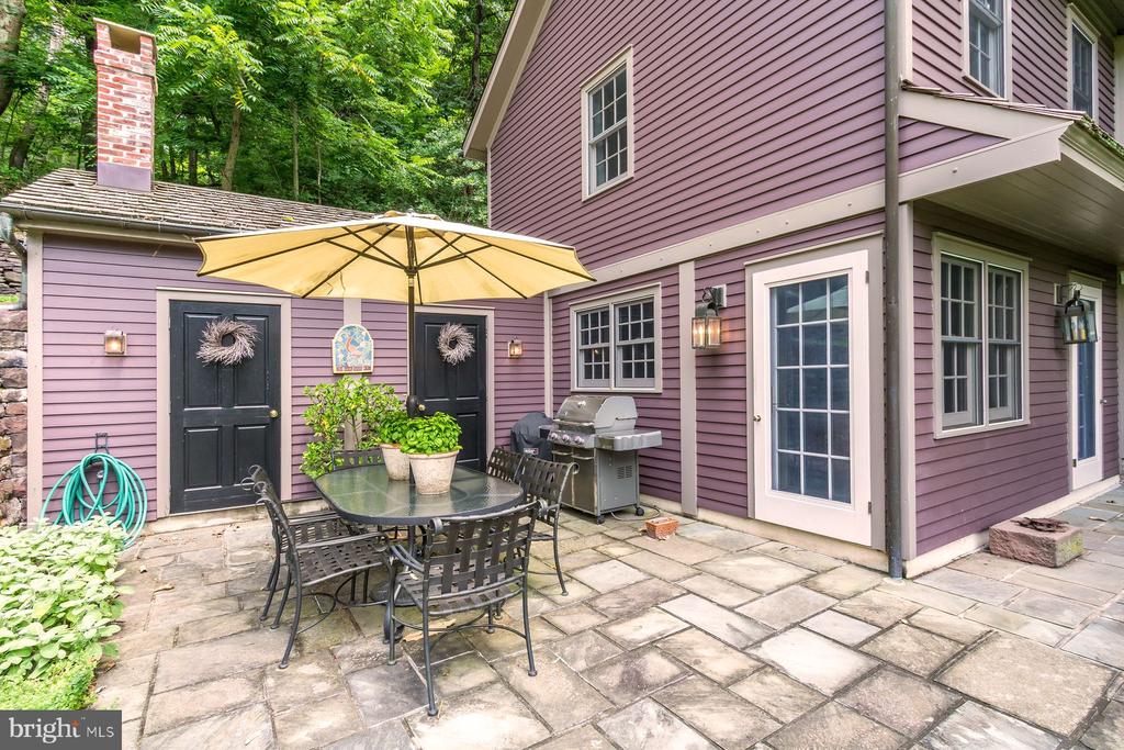 2222 DANIEL BRAY HIGHWAY