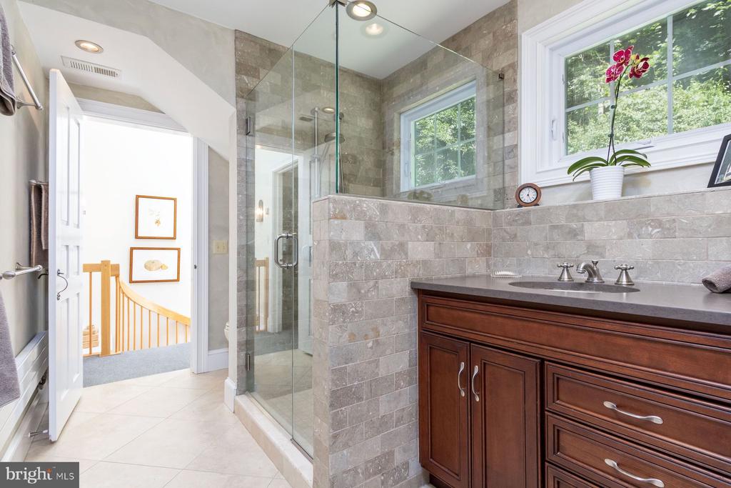 2222 DANIEL BRAY HIGHWAY