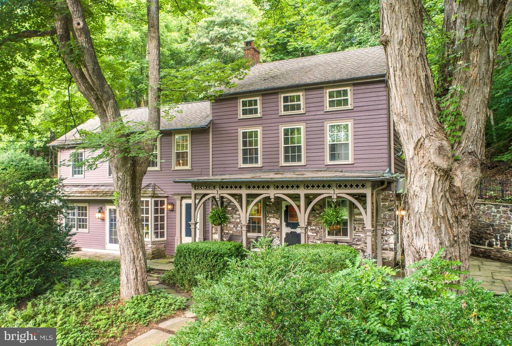 2222 DANIEL BRAY HIGHWAY