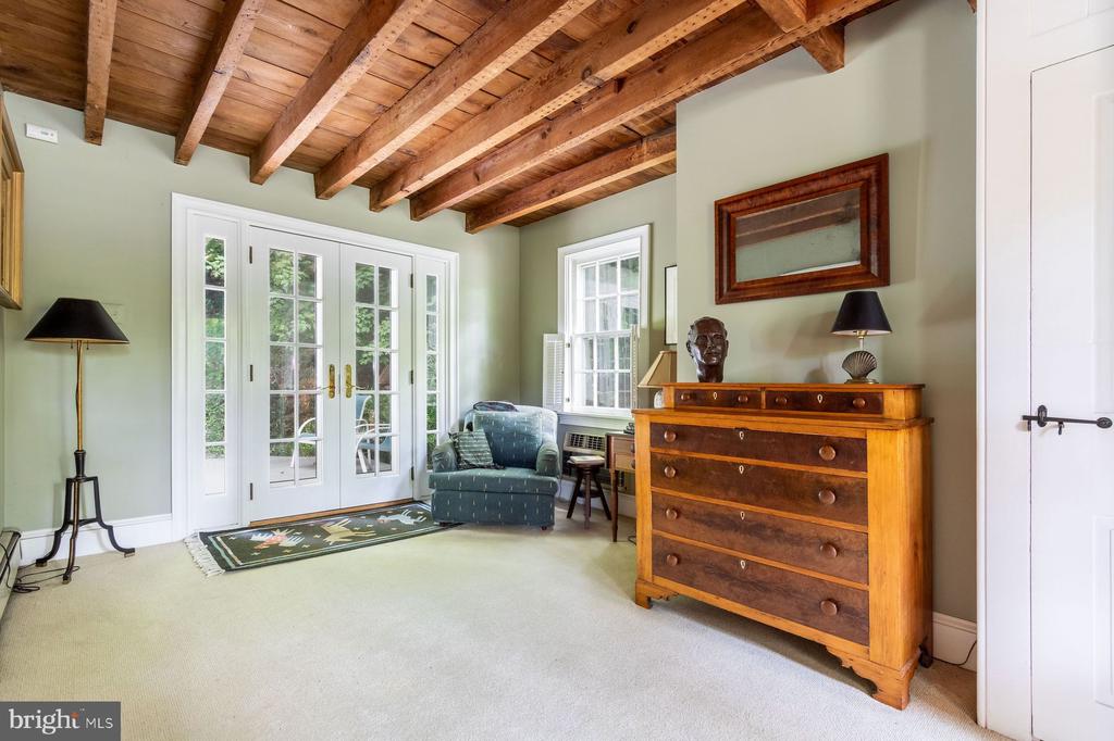 2222 DANIEL BRAY HIGHWAY