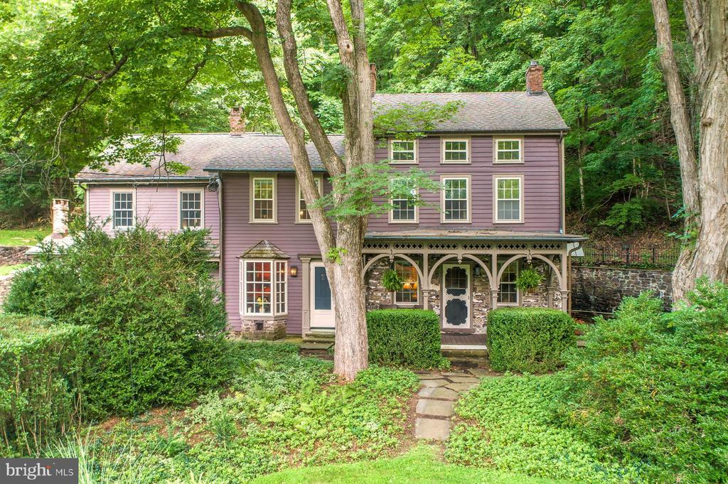 2222 DANIEL BRAY HIGHWAY