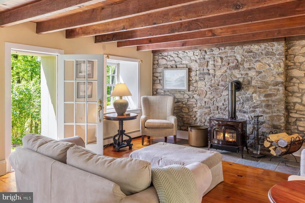 757 SWEET HOLLOW ROAD