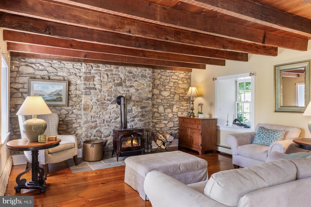 757 SWEET HOLLOW ROAD