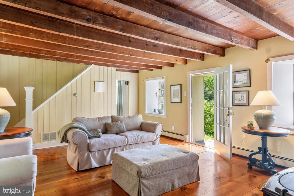 757 SWEET HOLLOW ROAD