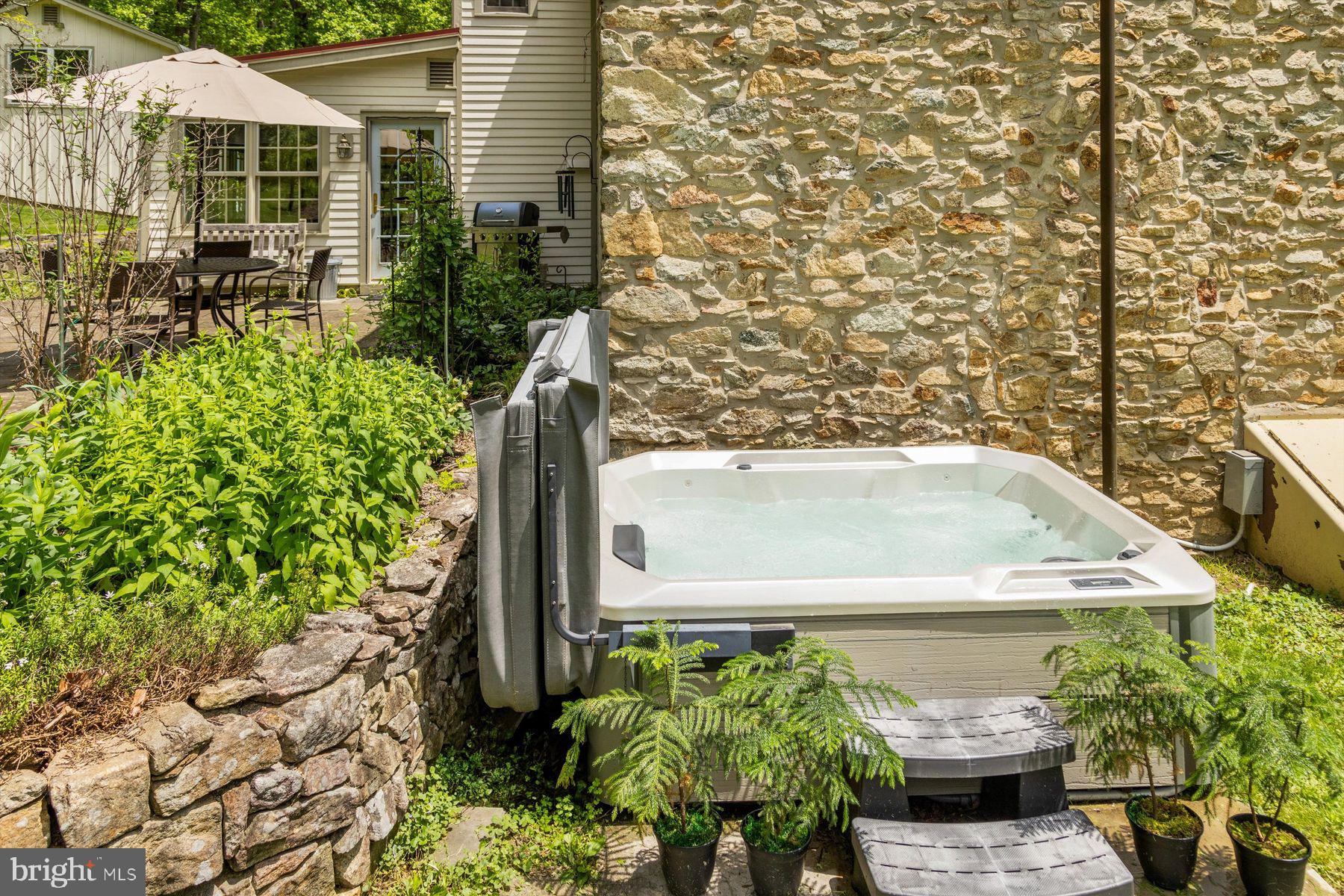 757 SWEET HOLLOW ROAD