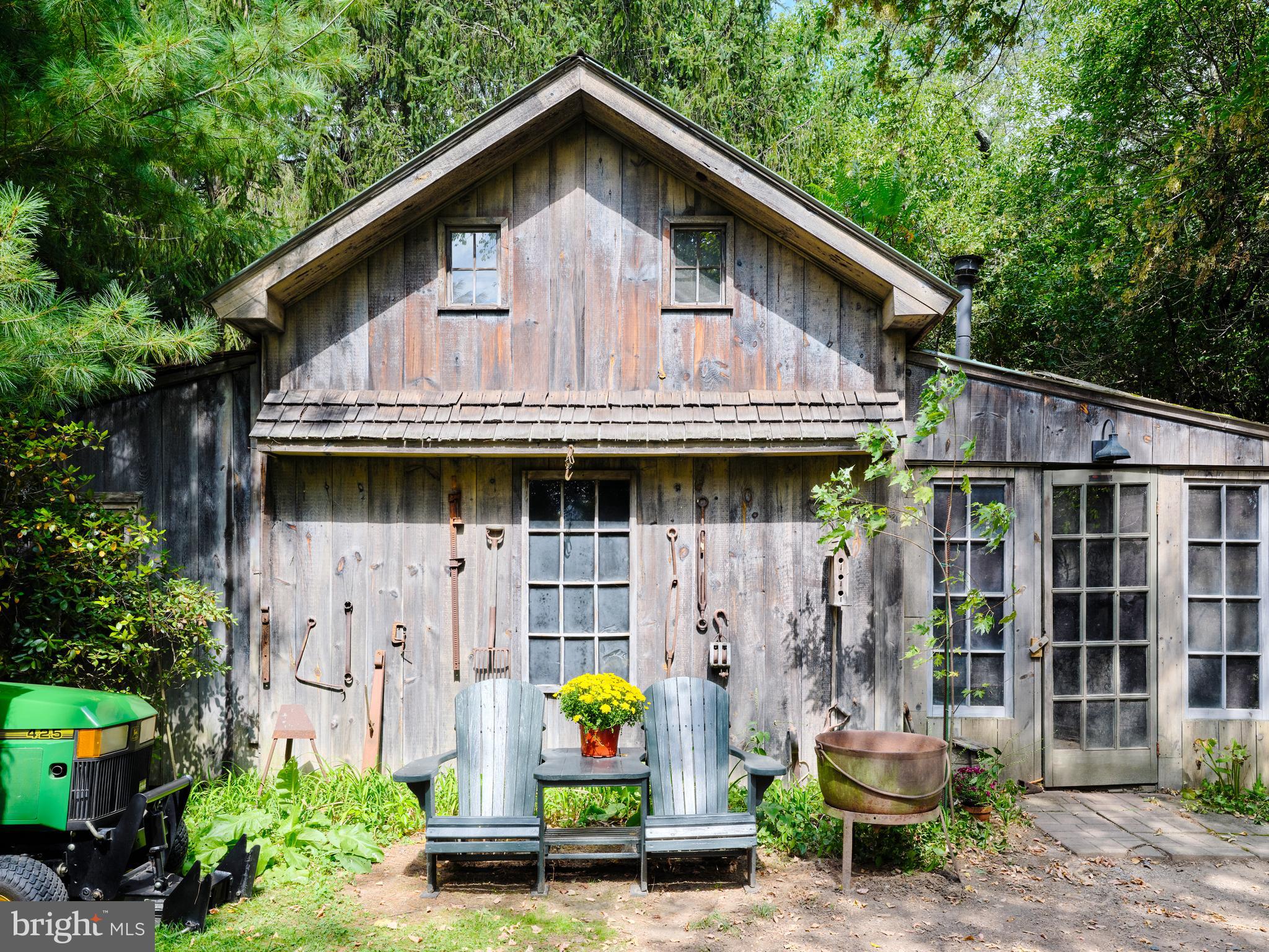 925 SERGEANTSVILLE ROAD