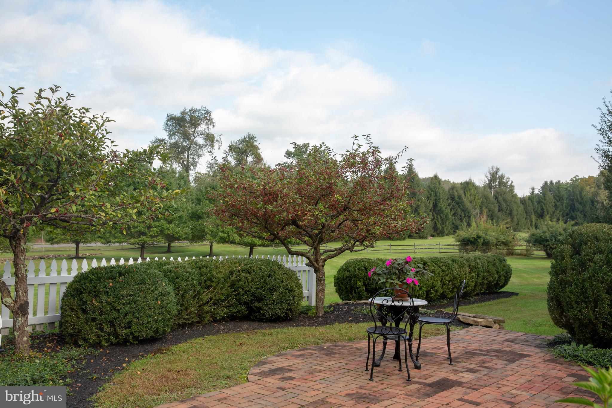 925 SERGEANTSVILLE ROAD