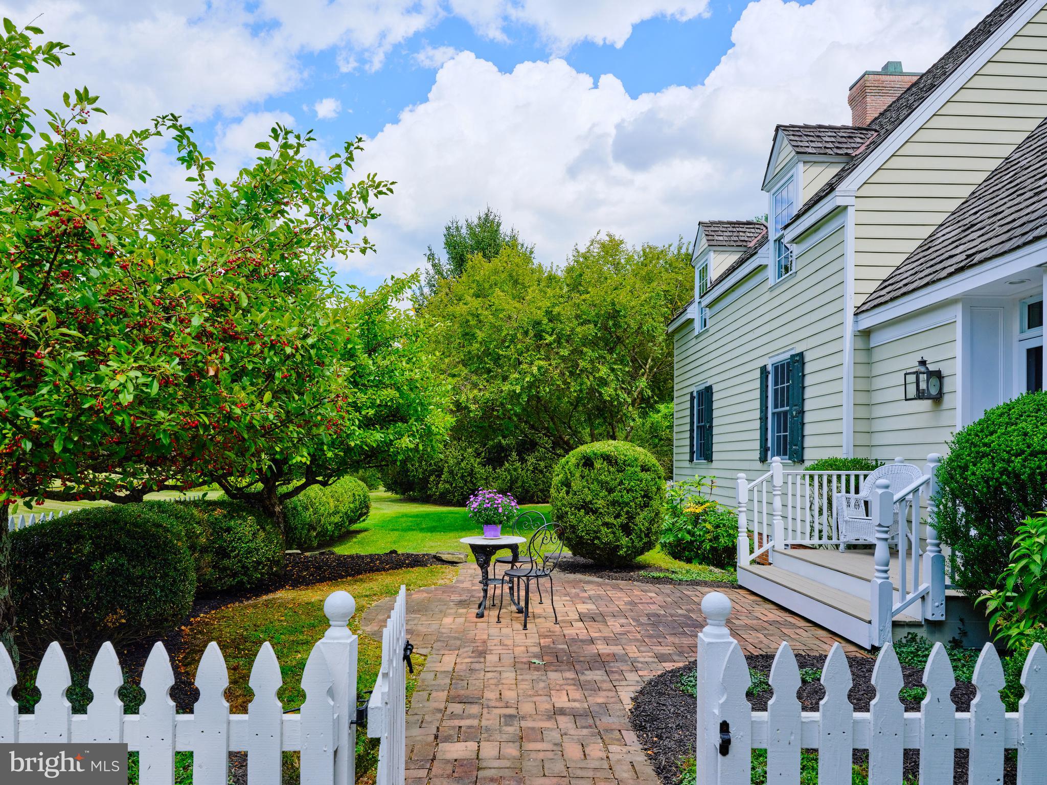 925 SERGEANTSVILLE ROAD