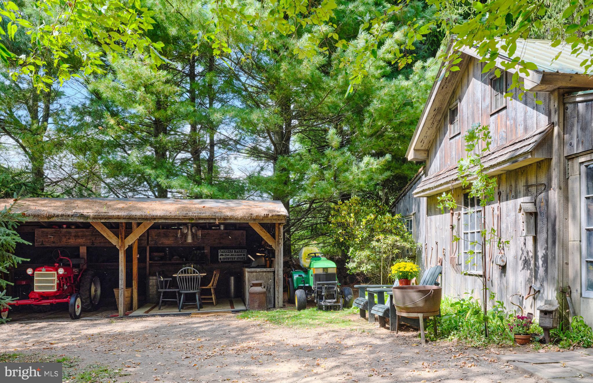 925 SERGEANTSVILLE ROAD