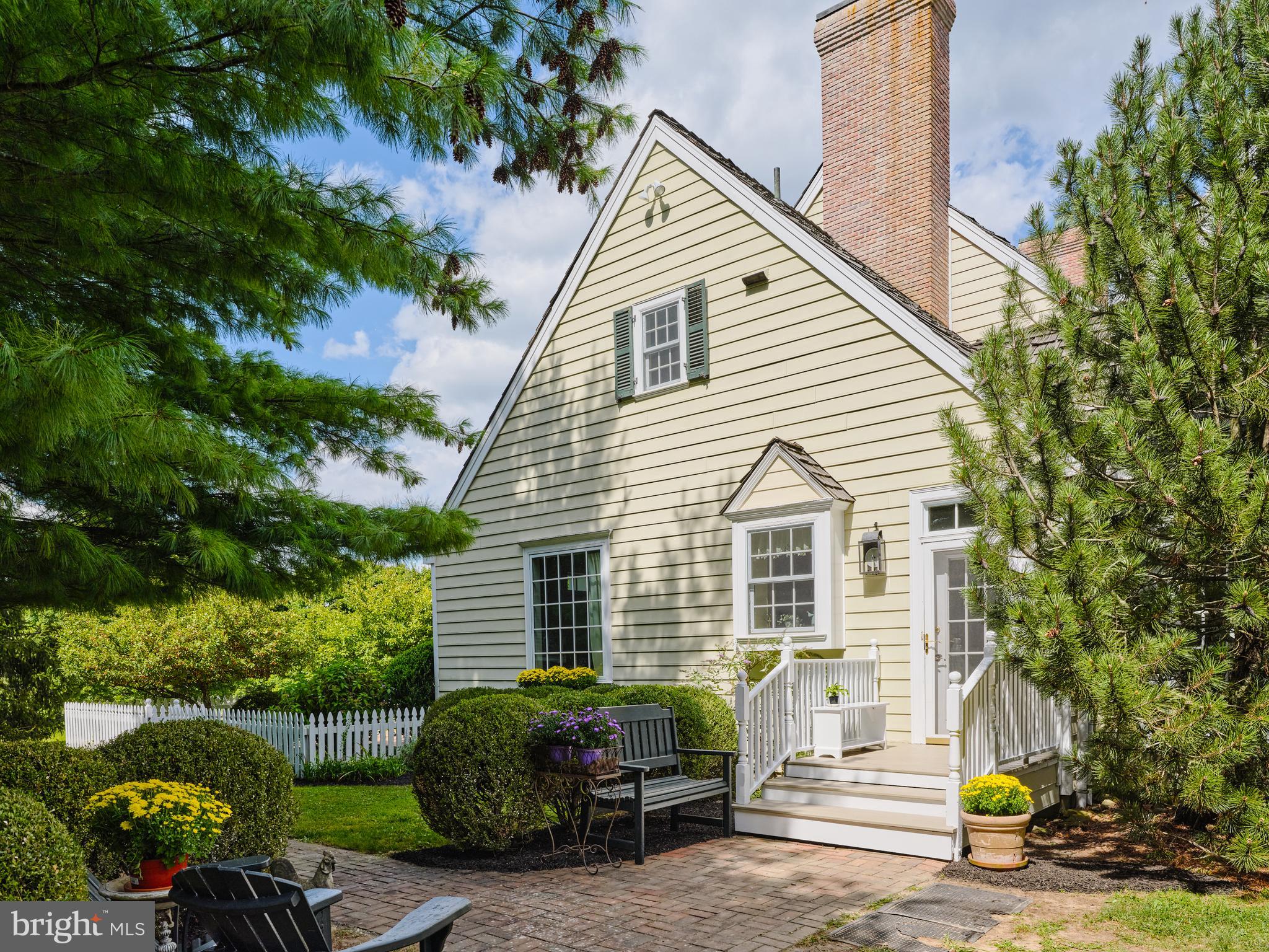 925 SERGEANTSVILLE ROAD