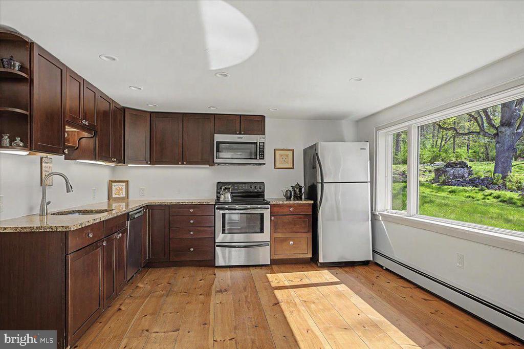 2308 DANIEL BRAY HIGHWAY