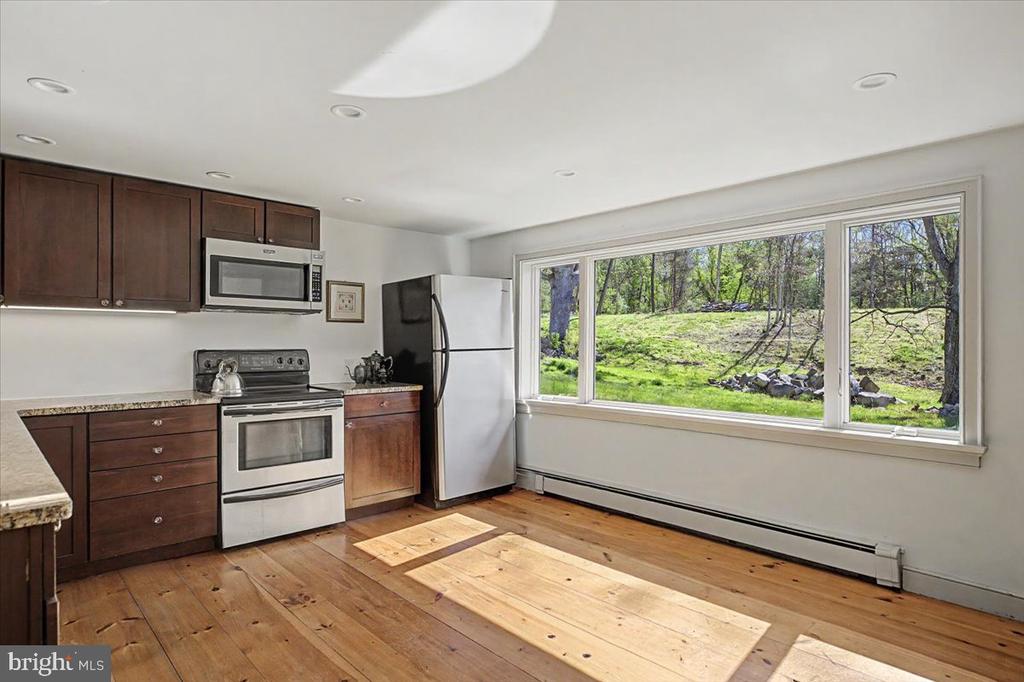 2308 DANIEL BRAY HIGHWAY