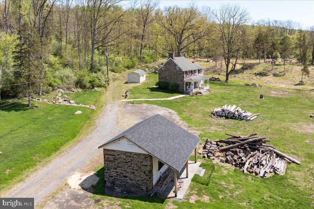 2308 DANIEL BRAY HIGHWAY