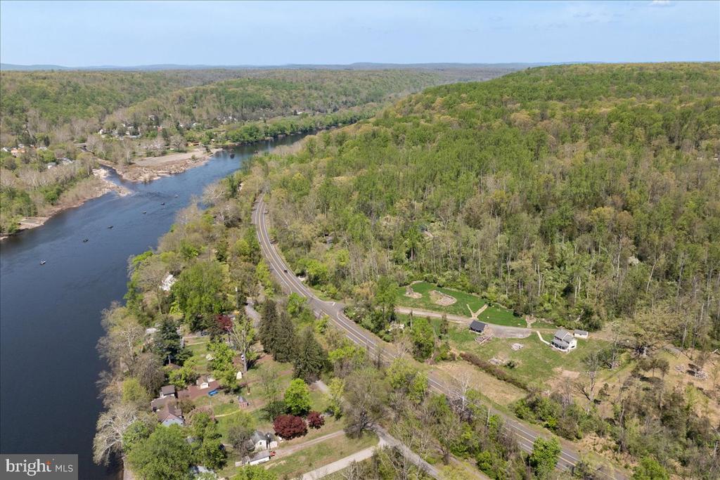 2308 DANIEL BRAY HIGHWAY