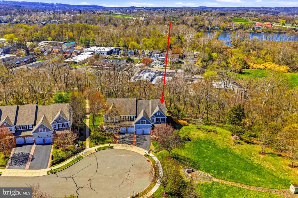 625 HEATH COURT