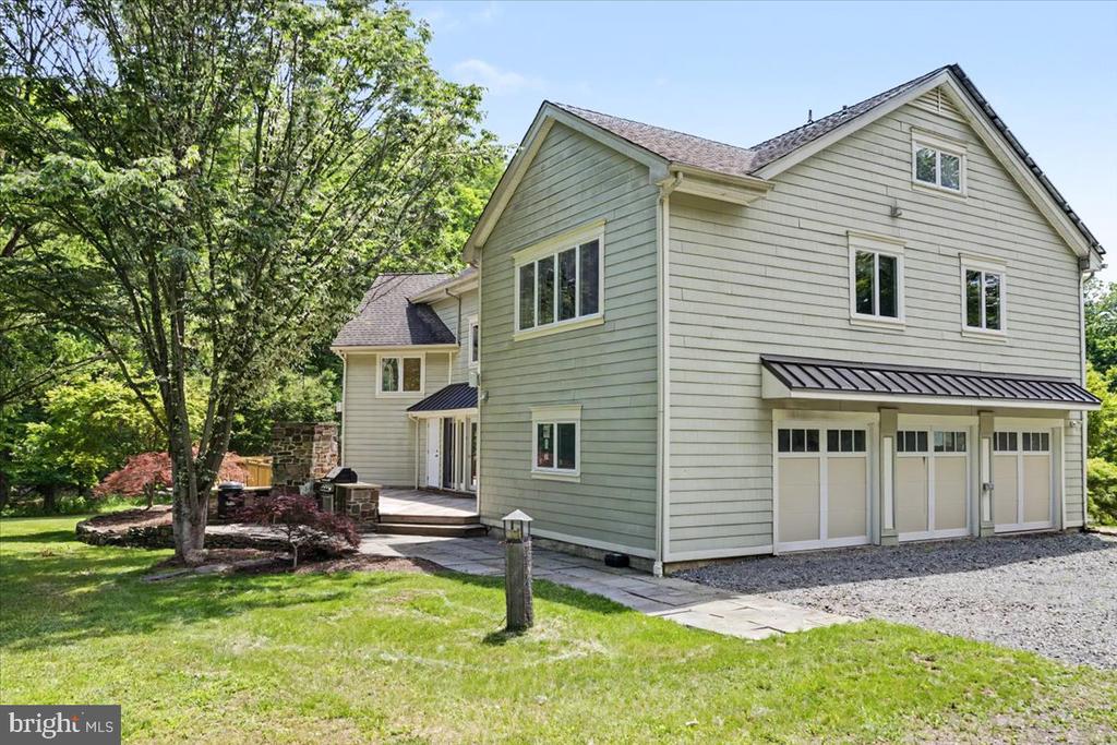 12 UPPER CREEK ROAD