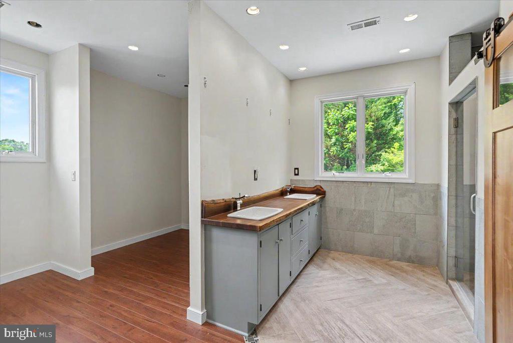 12 UPPER CREEK ROAD