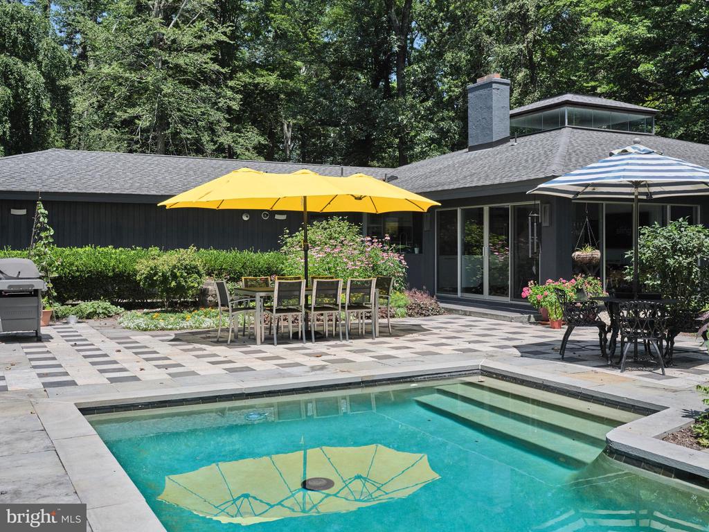 35 RAVEN ROCK ROAD