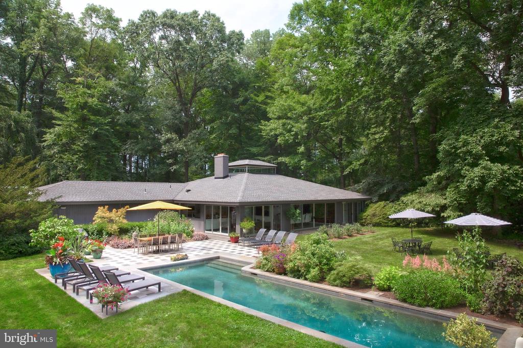 35 RAVEN ROCK ROAD