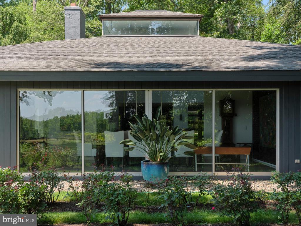 35 RAVEN ROCK ROAD