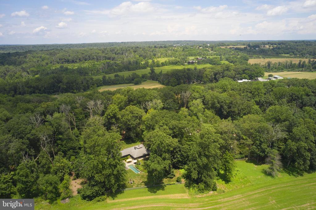 35 RAVEN ROCK ROAD