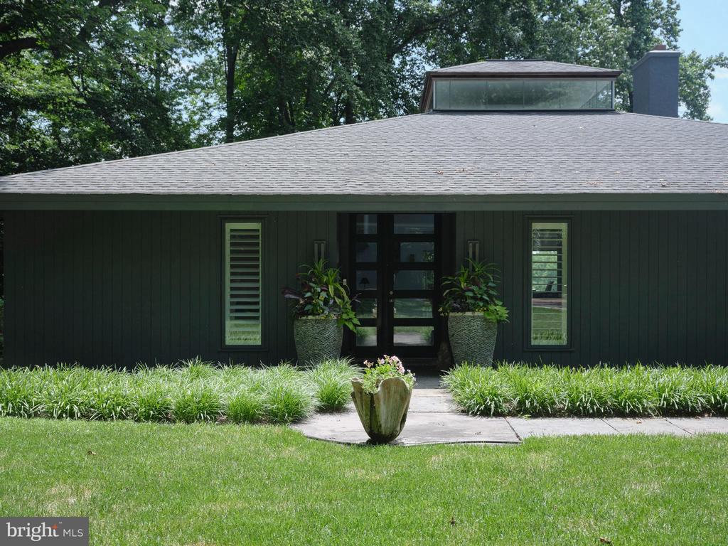 35 RAVEN ROCK ROAD