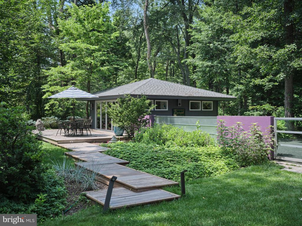 35 RAVEN ROCK ROAD