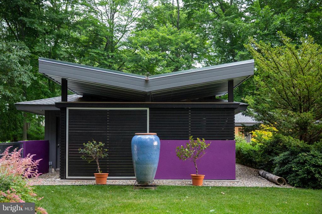 35 RAVEN ROCK ROAD